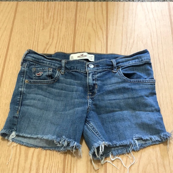 Hollister Pants - Hollister Size 5 Cut Off Jean Shorts!